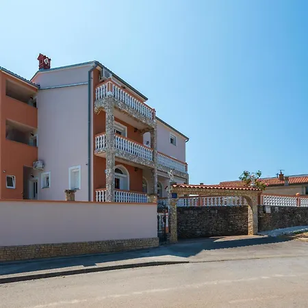 Lovely In With Kitchen Διαμέρισμα