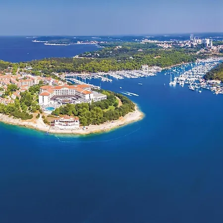 Lovely In With Kitchen