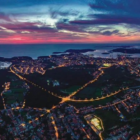 Lovely In With Kitchen