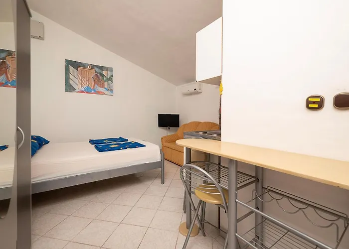 Lovely In With Kitchen * Pula